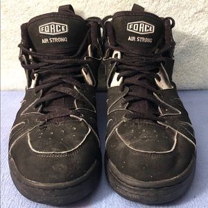 Men’s Nike Air Strong Basketball Shoes, Size 13